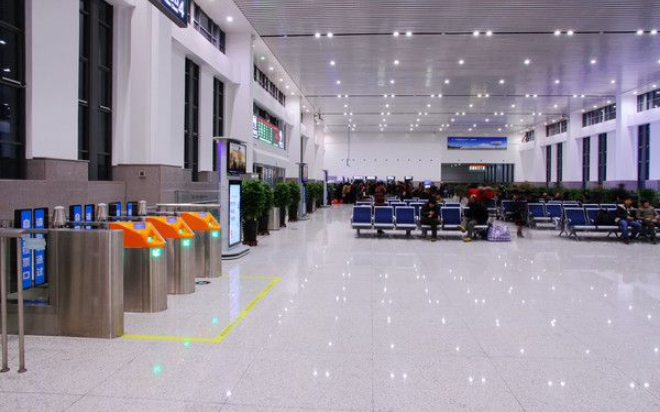 火狐电竞app
PE钢丝网骨架塑料复合管与松查新汽车站达成安全第一的服务宗旨,把旅客安全送到家的理念